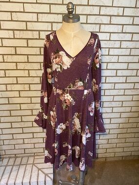 Women’s Plum Floral V-Neck Dress